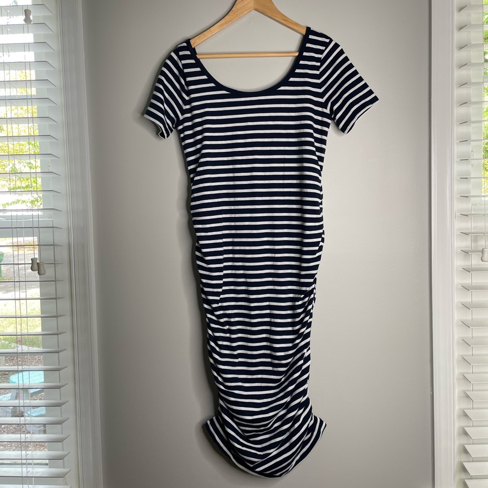 🛍️HOST PICK- NWT Gap Maternity Dress